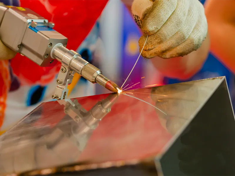 saldatura-laser-manuale-metalli-modena